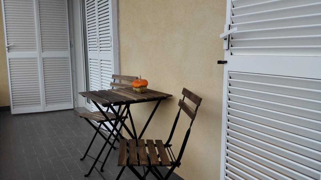 Apartmán La Zucca A Pois Formia Pokoj fotografie