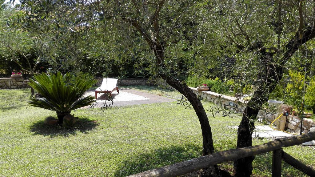 Apartmán La Zucca A Pois Formia Pokoj fotografie