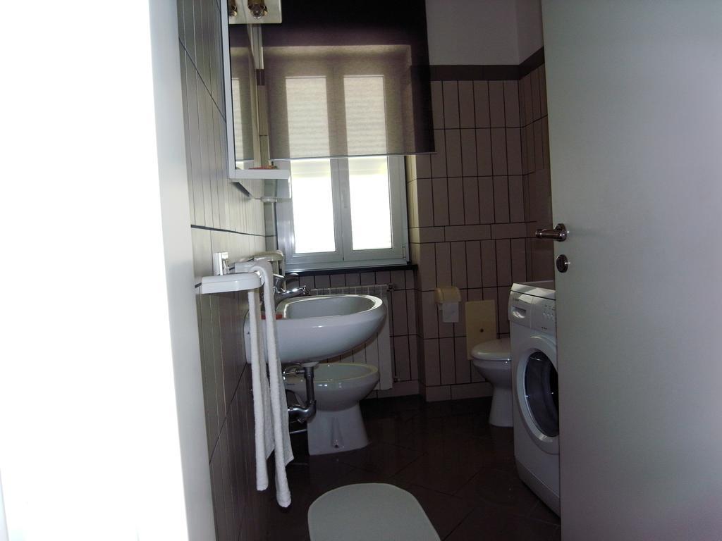 Apartmán La Zucca A Pois Formia Pokoj fotografie
